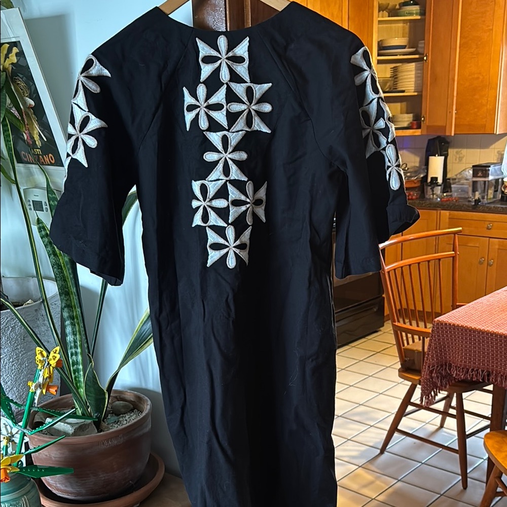 Frances Valentine Black Gambit Caftan Dress embroidered linen 0 2 4 Small - Picture 4 of 6